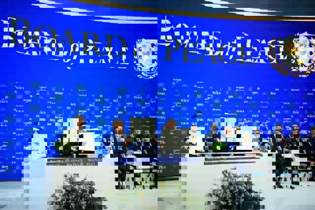 „Consiliul pentru Pace” are prima reuniune, la care participă peste 20 de ţări. Nicuşor Dan reprezintă România cu statut de „observator”