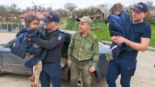 Rebeca și Melisa, fetițele de 4 și 5 ani, dispărute duminică din Târnăveni, au fost găsite în viață de un pădurar
