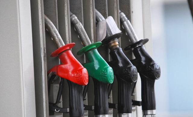 Slovenia a limitat vânzările de carburanți la 50 de litri /zi. Aprovizionarea benzinăriilor, făcută cu Armata