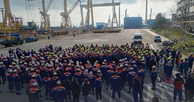 Protest spontan la șantierul naval Mangalia. „Sunt peste trei luni de când nu și-au luat salariile”