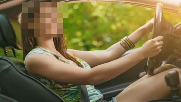 Dosar penal pentru o tânără în vârstă de 20 de ani. A fost depistată de polițiști conducând fără permis