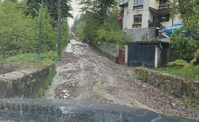 Risc de inundaţii pe râuri din şase judeţe, până marţi dimineaţă