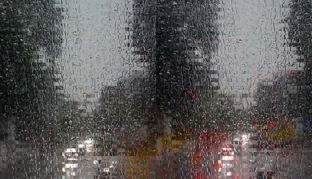 Prognoza pentru minivacanța de 1 Mai. ANM anunță ploi, frig și chiar brumă în unele regiuni