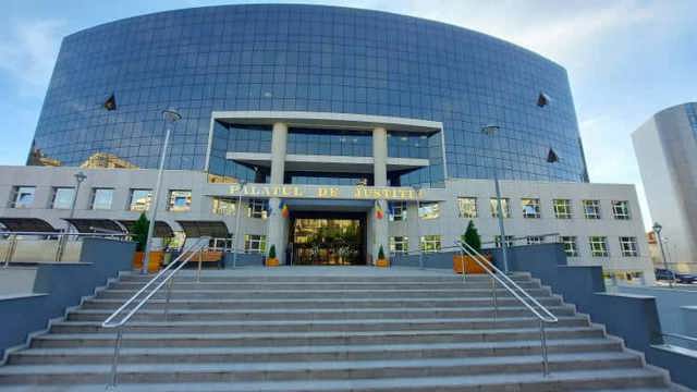 DOCUMENT. Un fost primar din Prahova dă în judecată statul român
