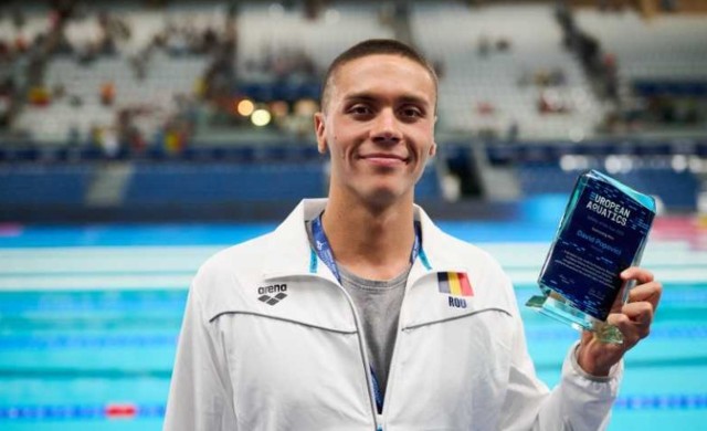 David Popovici, premiat de European Aquatics cu titlul de cel mai bun înotător din 2025