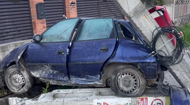 FOTO 📸 Accident grav la Câmpulung. Un tânăr a murit, iar altul a fost grav rănit