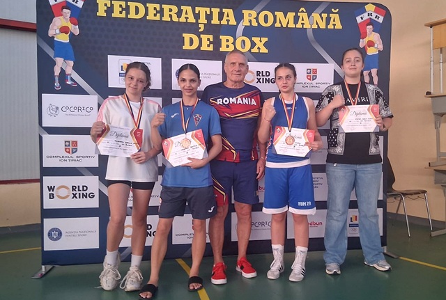 Bronz de Eforie. Podium pentru sportivele secției de box de la CSM Ploiești