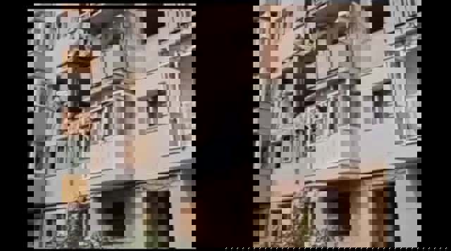 VIDEO 🎦Un bloc afectat de o explozie, în urmă cu trei ani, arată la fel și acum. Chiriile păgubiților nu mai sunt decontate, iar licitația pentru reconsolidare a fost anulată cu o zi înainte de tragedia din Rahova