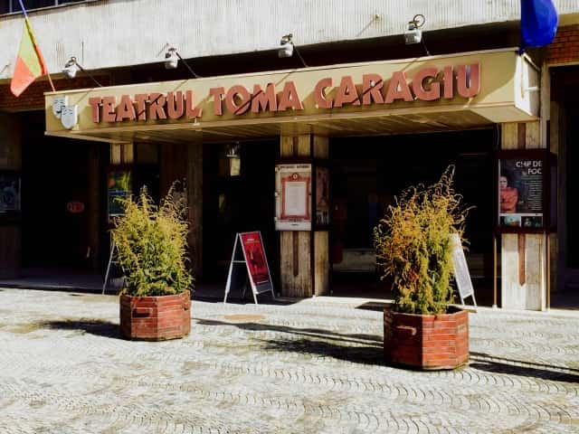 PLOIEȘTI. Biletele la teatru se scumpesc cu 10%