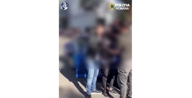 VIDEO 🎦 Traficanți de droguri arestați preventiv după ce au fost prins în flagrant de anchetatorii din Ploiești. Unul dintre ei este recidivist