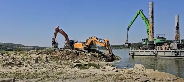 VIDEO 🎦 Patru barje vor fi scufundate pentru a dirija cursul Dunării