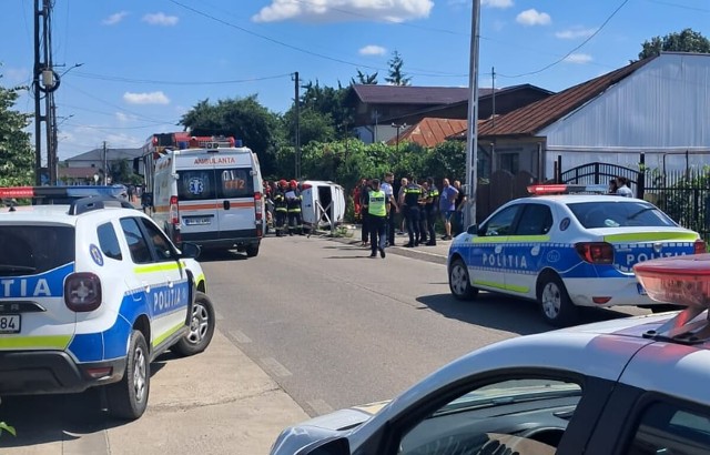 Accident grav la Băicoi, marți după-amiază // UPDATE. Șoferul a murit la spitalânăr de 19 ani în stare gravă, după ce s-a răsturnat cu mașina