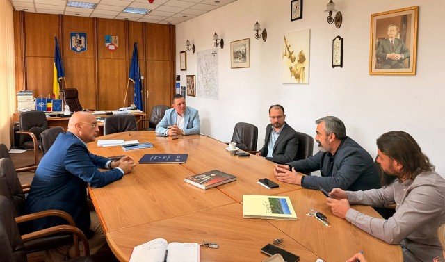 Prefectul de Prahova cere Termo Ploiești să pună în funcție cât mai repede noile CAF-uri, „astfel încât prețurile suportate de populație să poată fi scăzute sau cel puțin  menținute la nivelul actual”