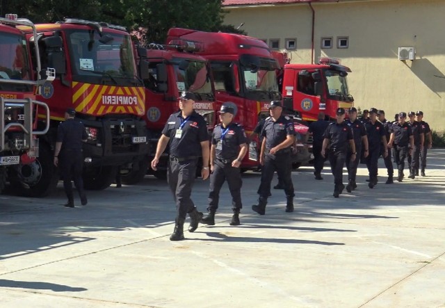 VIDEO 🎦 România trimite echipaje de pompieri și în Grecia. Primii salvatori au plecat astăzi către zonele afectate de incendii de vegetație