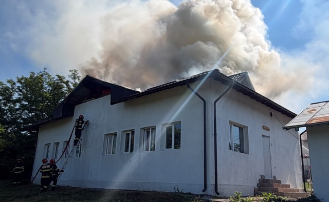Un cablu defect ar fi declanșat incendiul de la grădinița din Gornet-Cricov