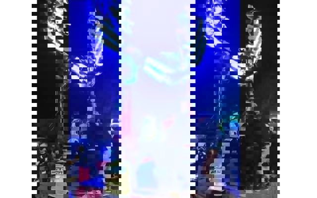 VIDEO 🎦 14 tineri au rămas blocați aseară, la 4-5 metri de sol, într-un carusel care s-a defectat. Au fost coborâți după 40 de minute