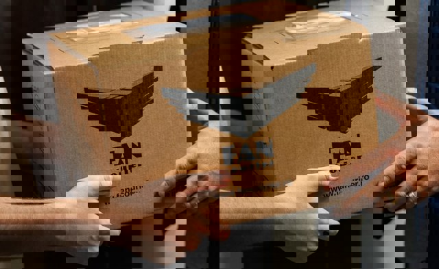 FAN Courier și-a închis agențiile din țară. Ce variante au clienții pentru expedierea unui colet