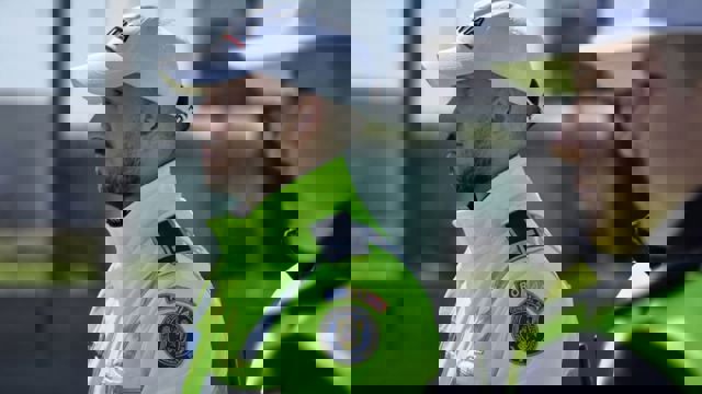 VIDEO 🎦 ROADPOL. Peste 1.200 de șoferi amendați în Prahova, pentru depășirea vitezei, în timpul acțiunilor de săptămâna trecută. În zeci de cazuri, contravenienții au rămas pietoni