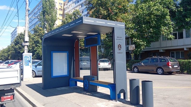 Încă 61 de stații de așteptare vor fi montate pe traseele TCE Ploiești, până la finalul anului