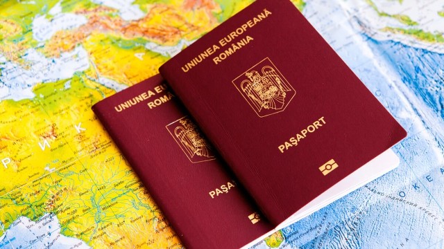 Vezi cum au obținut doi ruși cărți de identitate și pașapoarte românești fără să aibă cetățenie