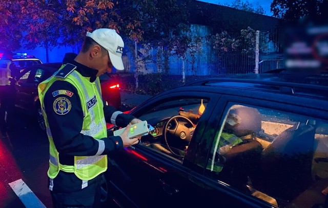 VIDEO 🎦 Aproape 50 de sancțiuni aplicate vineri dimineață, de polițiști, într-o acțiune rutieră în estul județului Prahova