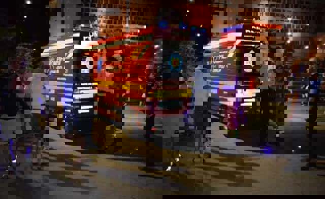 Un copil de 1 an și jumătate a murit electrocutat în centrul orașului Vaslui, după ce ar fi atins unul dintre spoturile pentru iluminat stradal