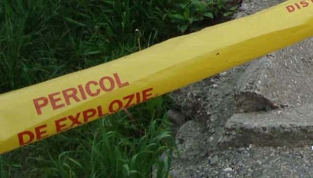 Alertă la Poiana Câmpina! Risc de explozie și poluare, după un foraj într-o gospodărie din comună