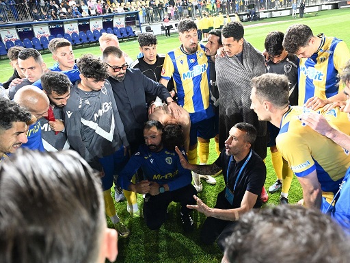 Umilință pe Ilie Oană, ajutor nescontat de la Metaloblobus. Petrolul va juca și în sezonul următor în Superligă
