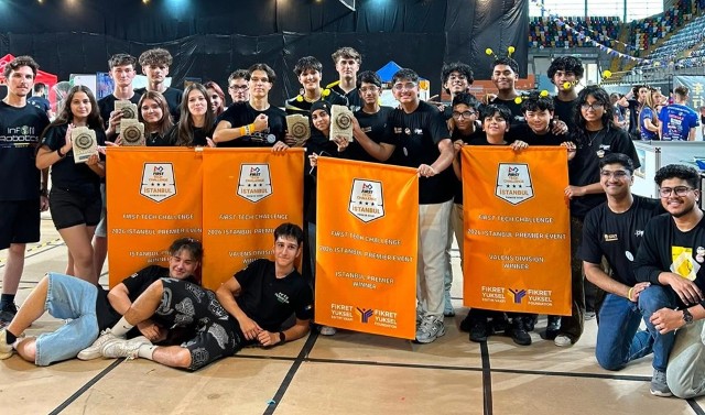 InfO(1) Robotics a câștigat MAREA FINALĂ a Istanbul Premier Event