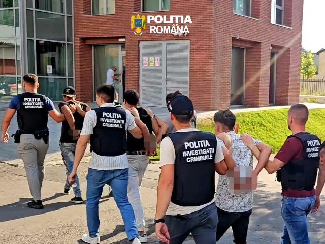 Șapte persoane audiate după un conflict petrecut în centrul Brașovului. Trei persoane au fost reținute
