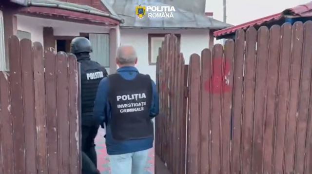 VIDEO 🎦 Percheziții domiciliare, miercuri dimineață, într-un dosar de furt calificat