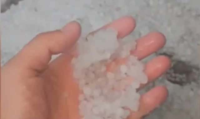 Cod galben de furtună, joi, în 16 localități din Prahova