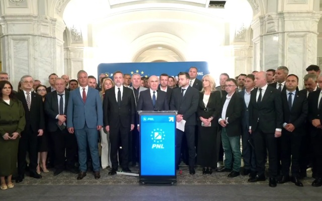 VIDEO 🎦 Majoritatea liberalilor face front comun cu Bolojan, după moțiunea de cenzură. PNL trece în opoziție