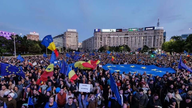 Protest în Piața Victoriei, anunțat pentru vineri seară: „Este timpul să ieșim iar în stradă”