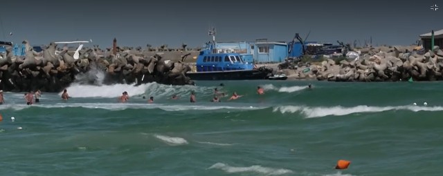 A vrut să-și salveze fratele mai mare, dar au pierit în valuri. Sora celor doi frați morți la Olimp avea nunta într-o lună