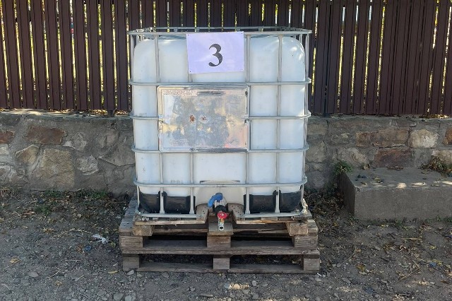 10 rezervoare cu apă și o cisternă, instalate în mai multe comune, în contextul golirii lacului de acumulare Cireșu