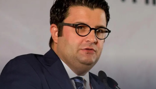 Favoritul pentru ministerul Apărării, ambasadorul României la NATO. Lucrează în MAE de 24 de ani 