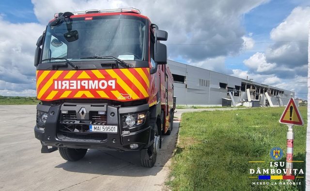 FOTO 📸 Explozie într-o hală din municipiul Târgoviște. O persoană a fostă rănită