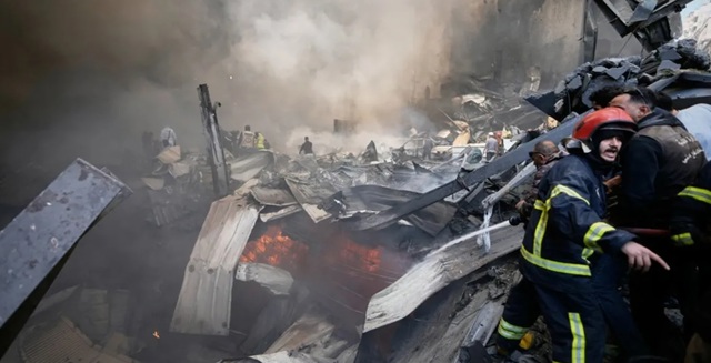 Strâmtoarea Ormuz s-a închis din nou după ce Israelul a bombardat masiv Libanul