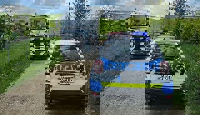 Accident cumplit pe un drum comunal. O femeie și un copil de trei au murit după ce au căzut din căruță și au fost loviți de un camion