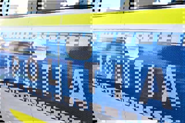 Tânăr cercetat pentru viol, după ce a fost surprins făcând sex cu o fată de 14 ani