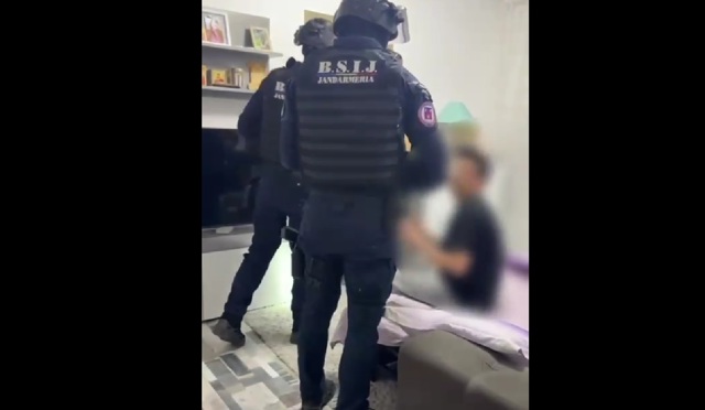 VIDEO Zeci de amenzi și dosar penal, după incidentele de la meciul Rapid - Petrolul, din 6 februarie. Percheziții în București și în Prahova