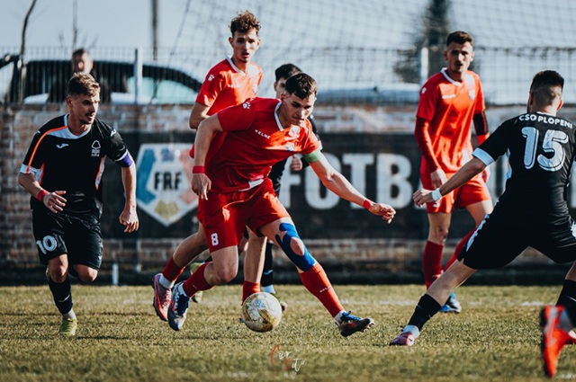 Greu fără atacanți. CSO Plopeni a pierdut duelul cu Petrolul 2