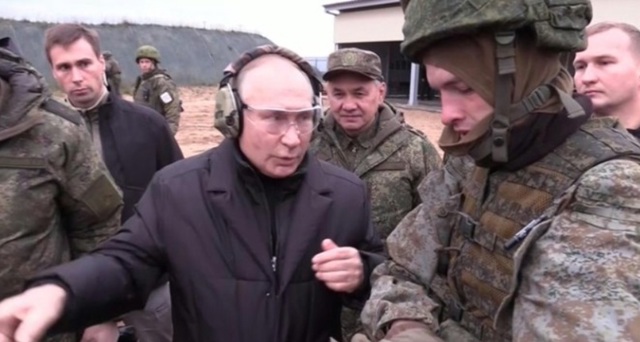 Vladimir Putin şterge, prin lege, datoriile de până la 120.000 de euro ale recruţilor care luptă timp de un an în Ucraina