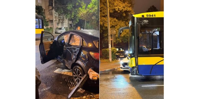 Autoturism lovit de troleibuz, luni seară, în Ploiești