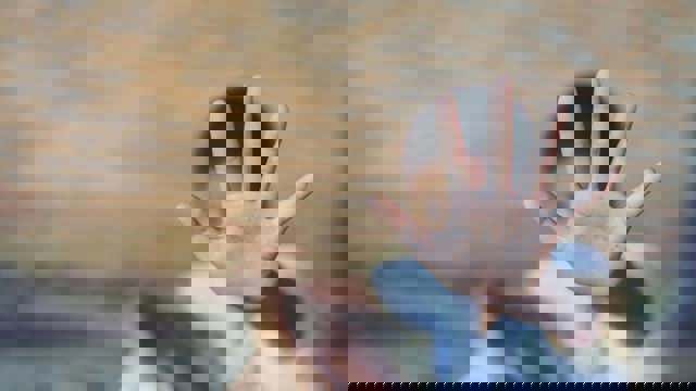 Gimnast de lot național legat de calorifer și tuns de 2 colegi în cantonament. Poliția nu a fost anunțată