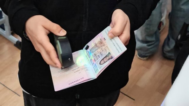 VIDEO 🎦 Recomandări de vacanță. Ce spun autoritățile de frontieră despre cărțile electronice de identitate, cazierul judiciar și condițiile pentru a ieși din țară cu minori