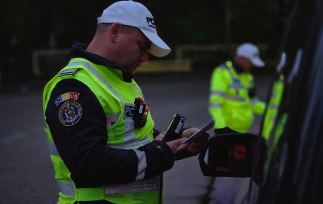 Tânăr fără permis depistat de polițiști la volan, marți seară, pe DJ101D