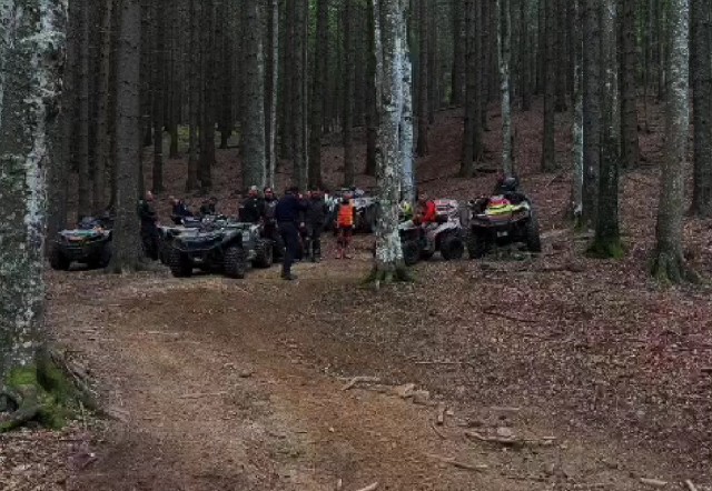 VIDEO 🎦 Jandarmii au împărți amenzi, în weekend, la Valea Doftanei. Peste 20 de persoane prinse cu ATV-uri sau mașini de teren în zonele protejate