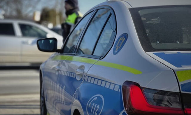 Dosar penal, la Câmpina, pentru un șofer prins la volanul unei mașini cu numerele altui autovehicul